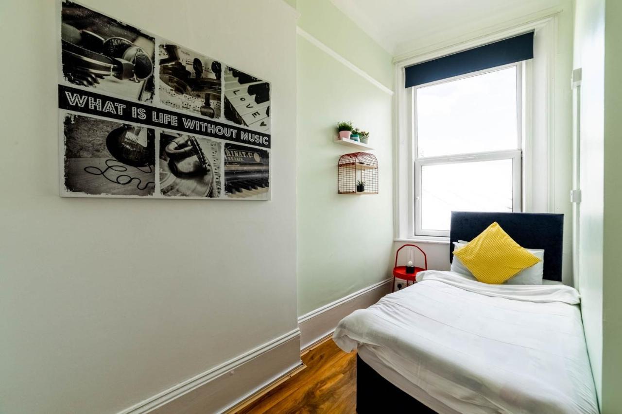 לונדון Book A Bed Hostels מראה חיצוני תמונה