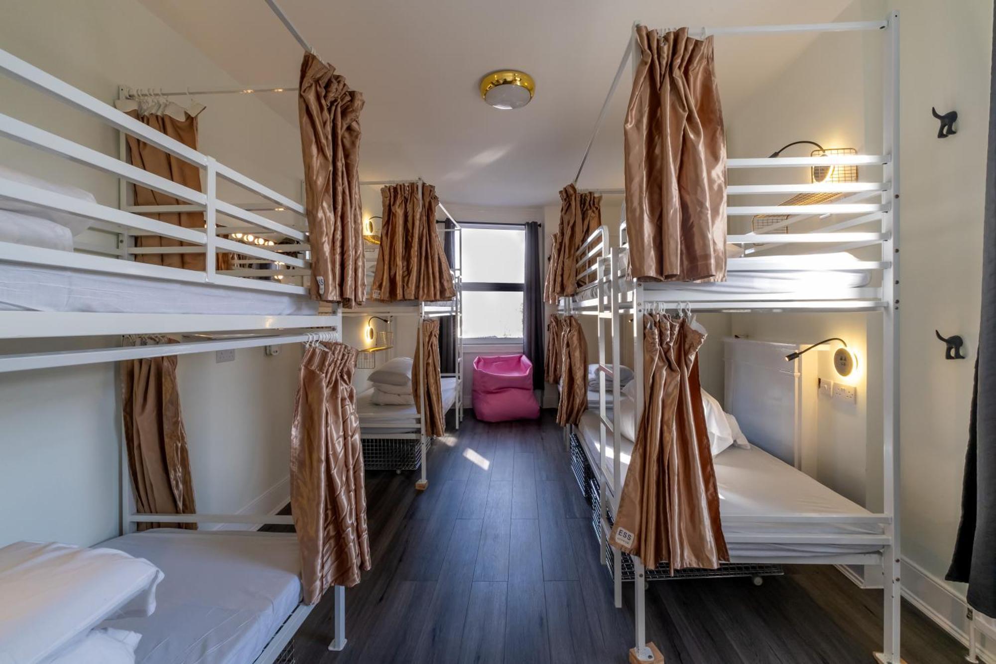 לונדון Book A Bed Hostels מראה חיצוני תמונה